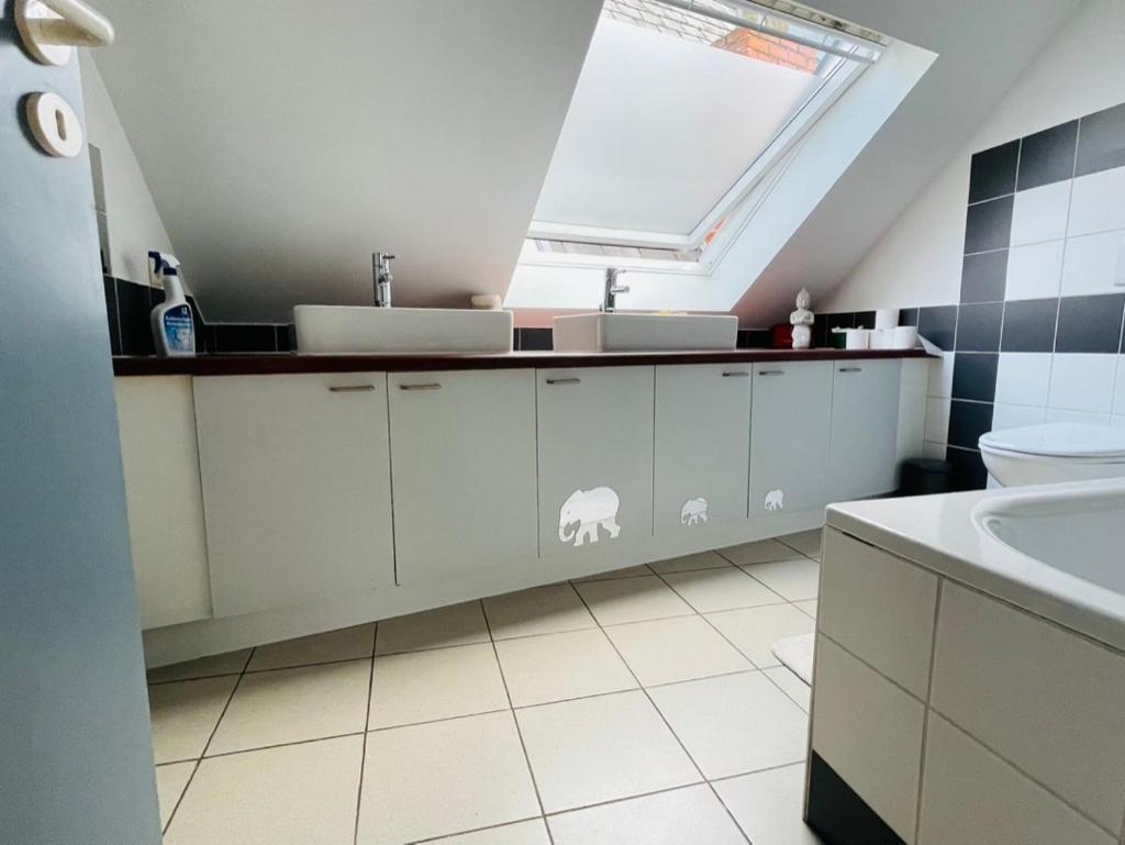 Down Town Spacious Loft With Private Parking * Bruselas